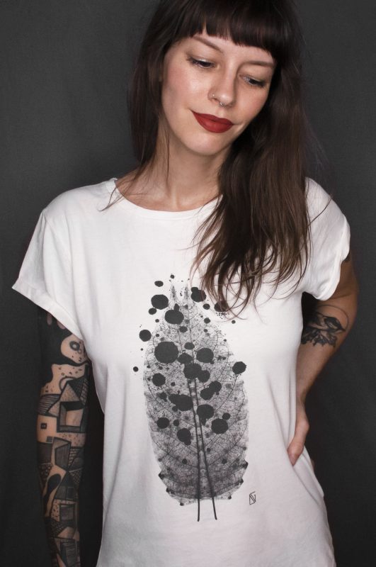 Dana Gusman t-shirt leaf