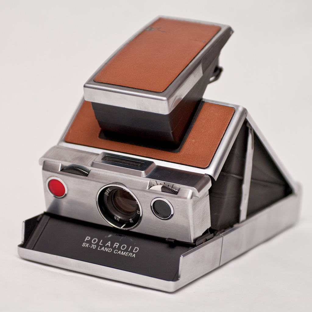 Polaroid SX-70 Review – Camera Legend